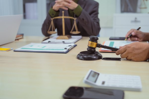 Les enjeux de l'avocat en fonds de commerce à versailles